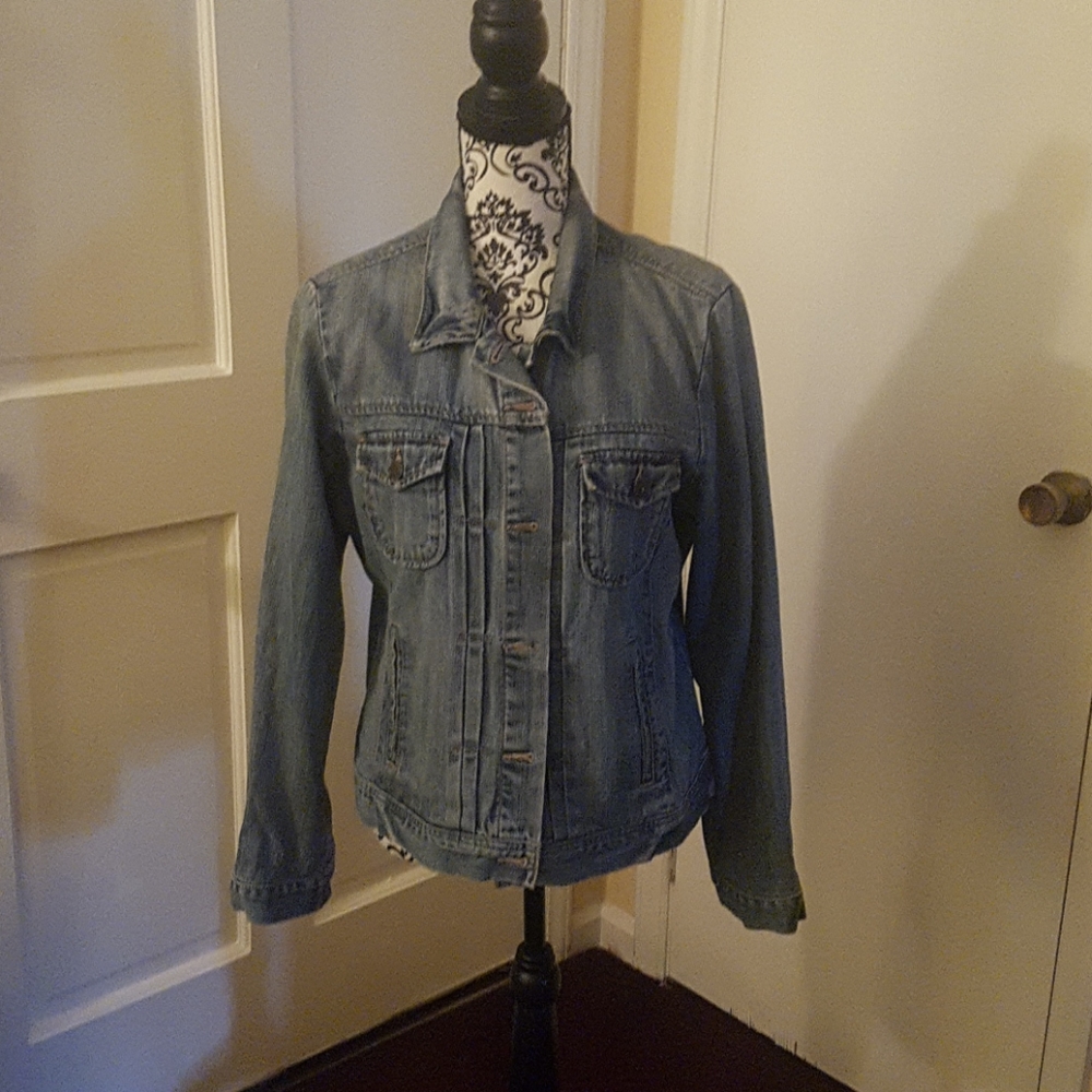 Women denim jacket